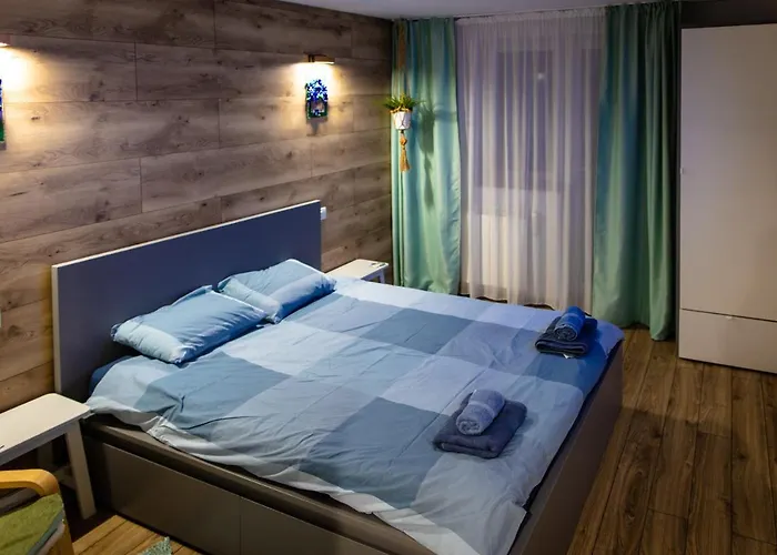 Georgia's * Bucarest